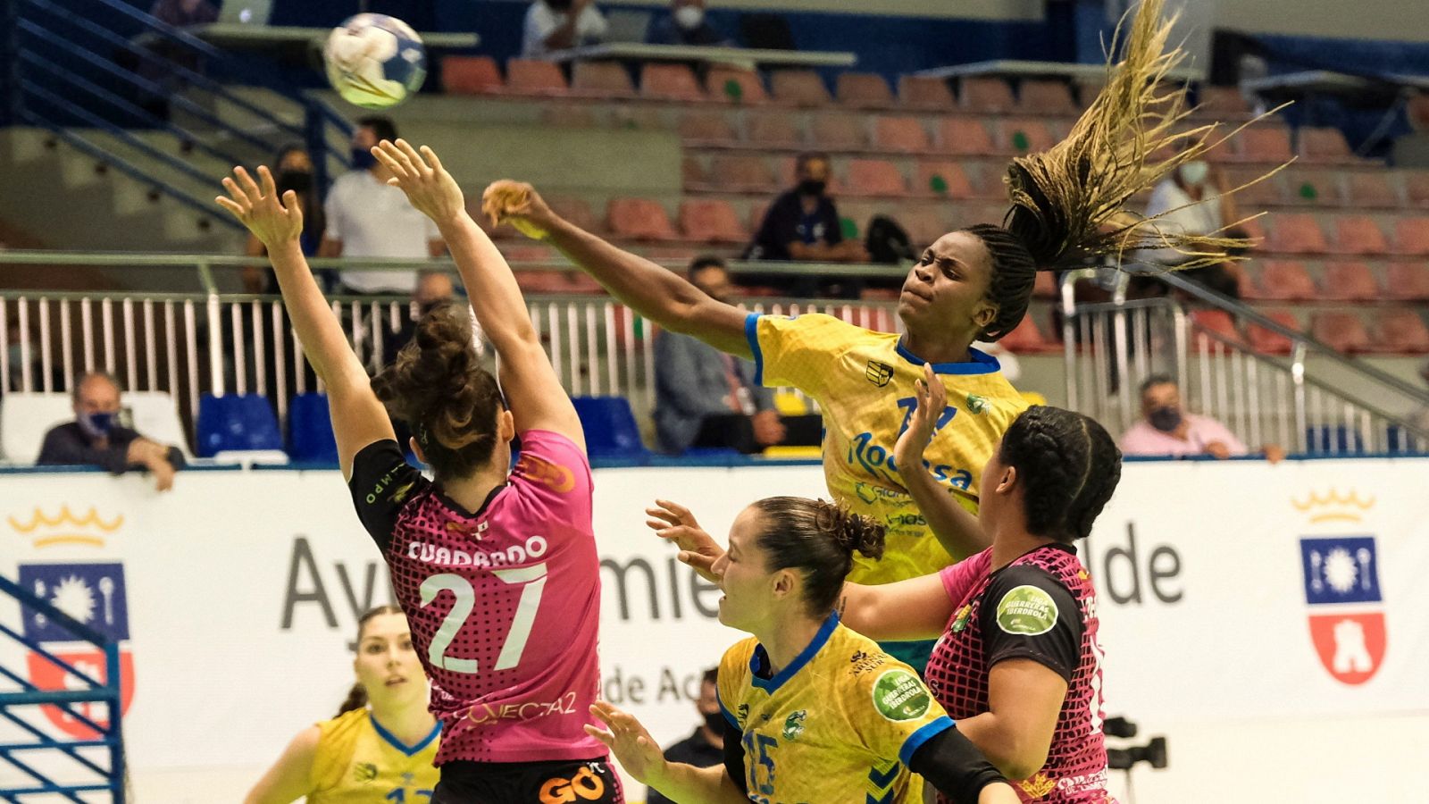 Balonmano - Copa de la Reina. 1/4 final:  Rocasa Gran Canaria - Aula Alimentos Valladolid