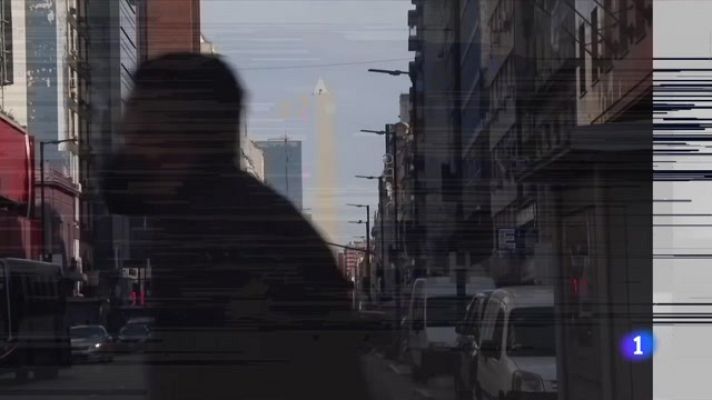 Telediario 1 - Argentinos se vacunan en EE.UU.