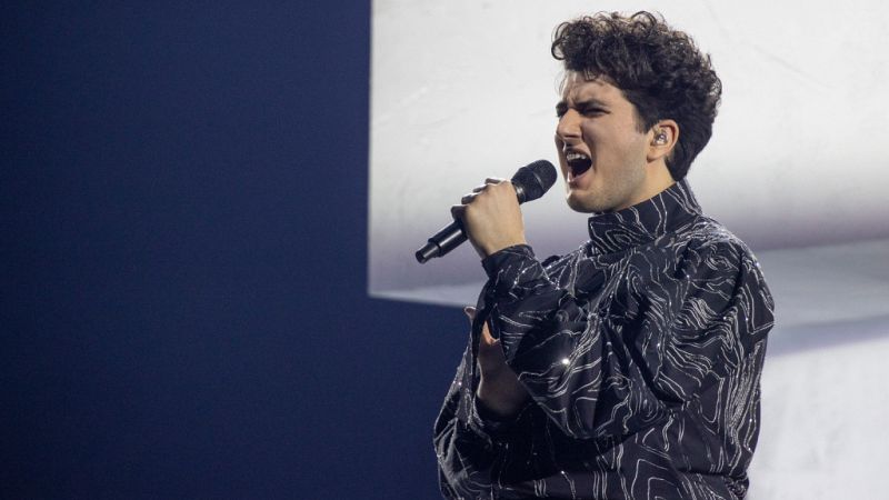 Eurovisin 2021 - Suiza: Gjon's Tears canta "Tout l'Univers"