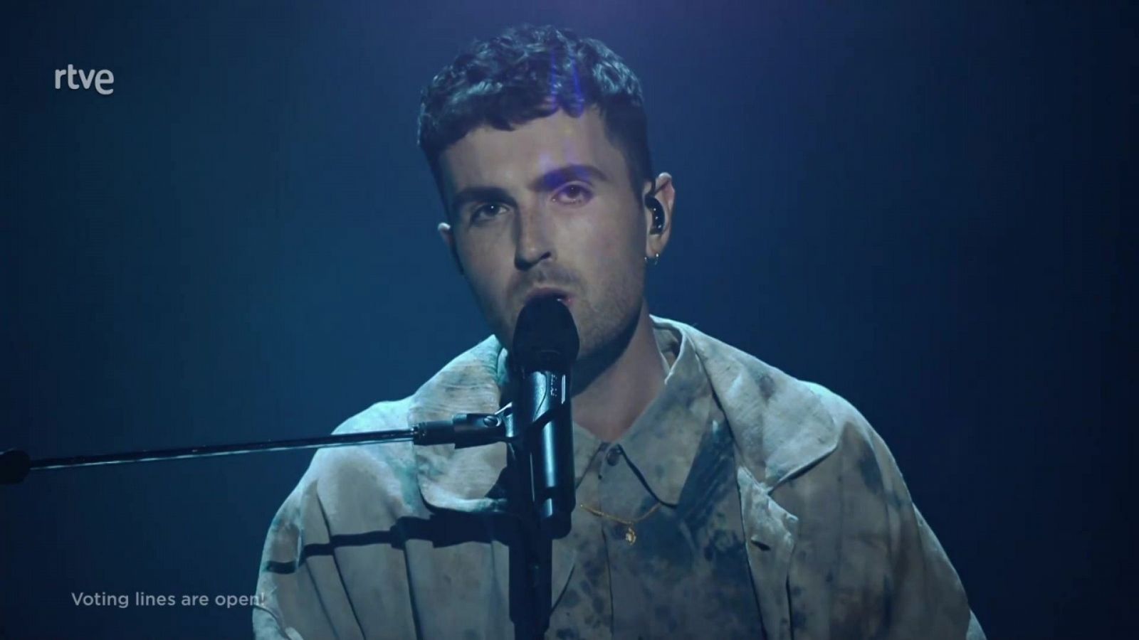 Eurovisión 2021 - Duncan Laurence, canta "Arcade" y "Stars"