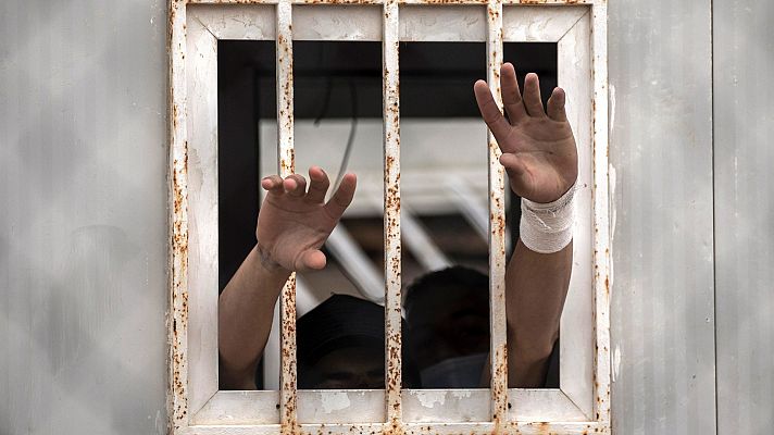 Telediario 1 - Un maliense conciencia sobre el fenómeno migratorio en unas charlas que organizan los estibadores de Las Palmas