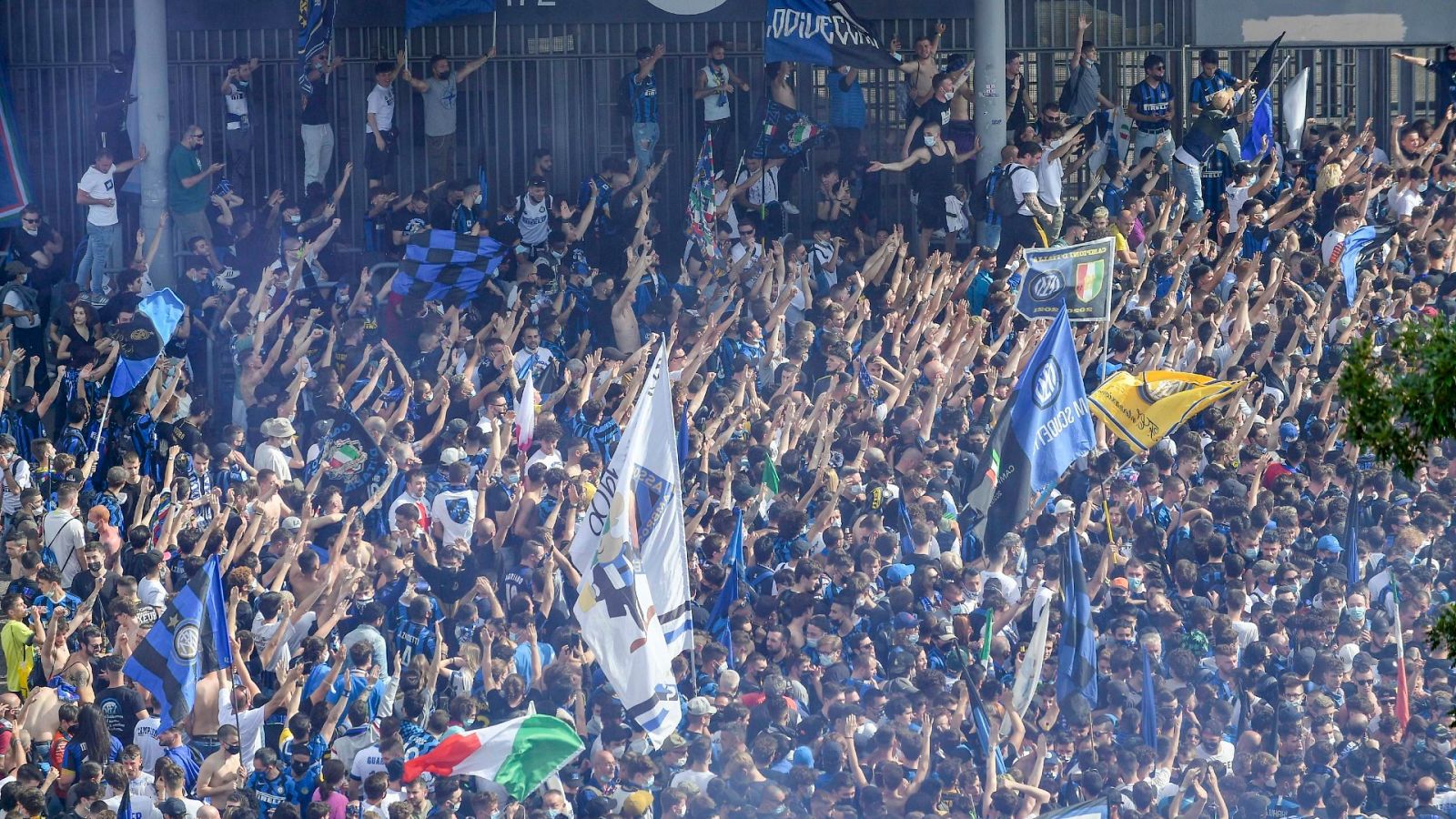 Fiestas desbordadas por los títulos de Liga de Inter y Lille | Ver