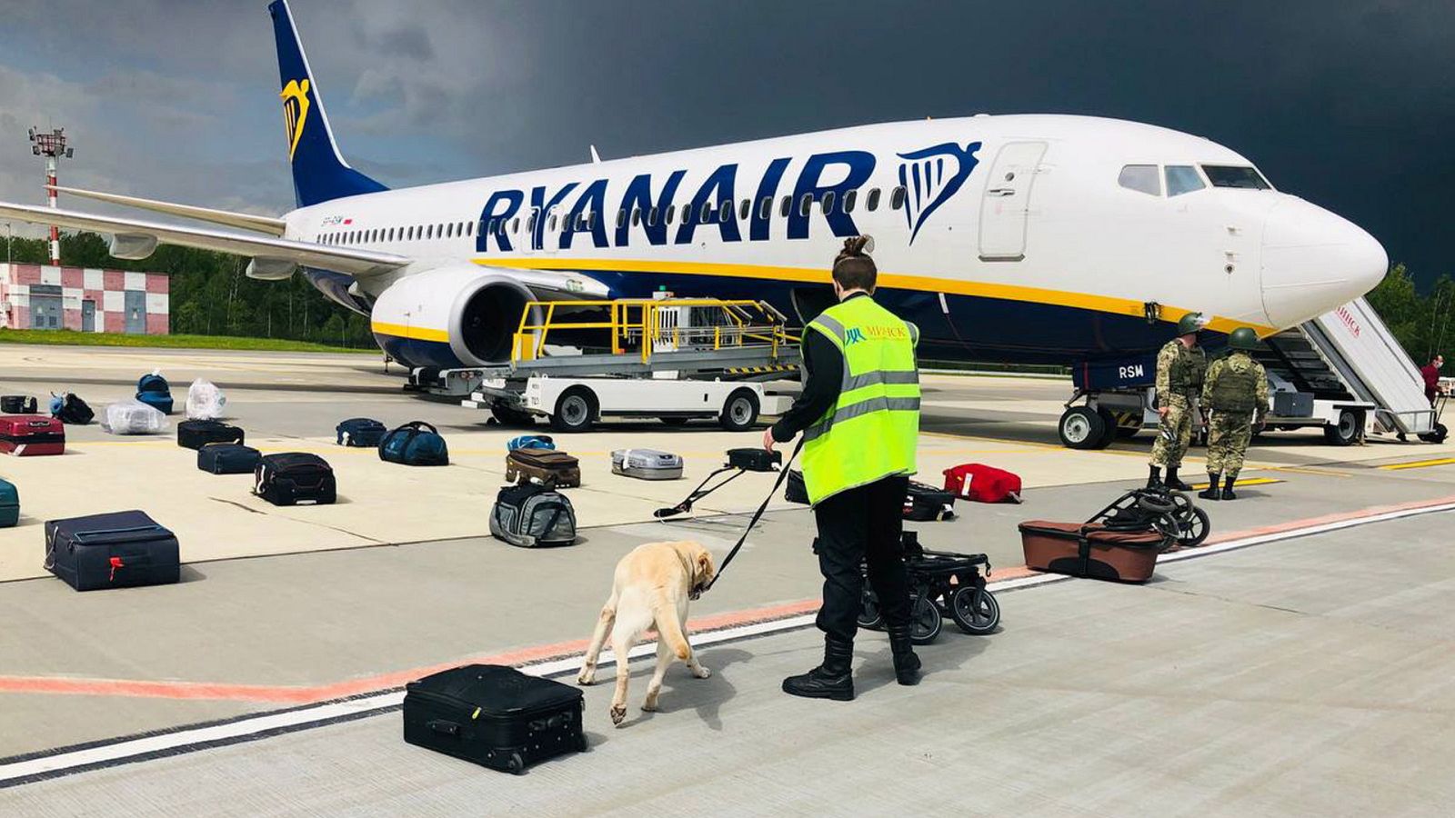 Bielorrusia afirma cumplió las normas al detener avión de Ryanair