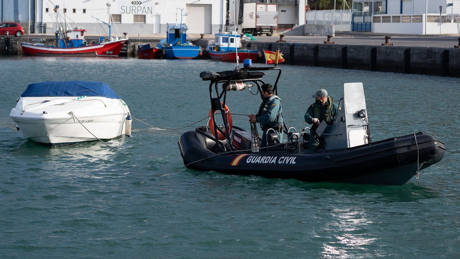 Se refuerza la búsqueda por mar de las niñas de Tenerife