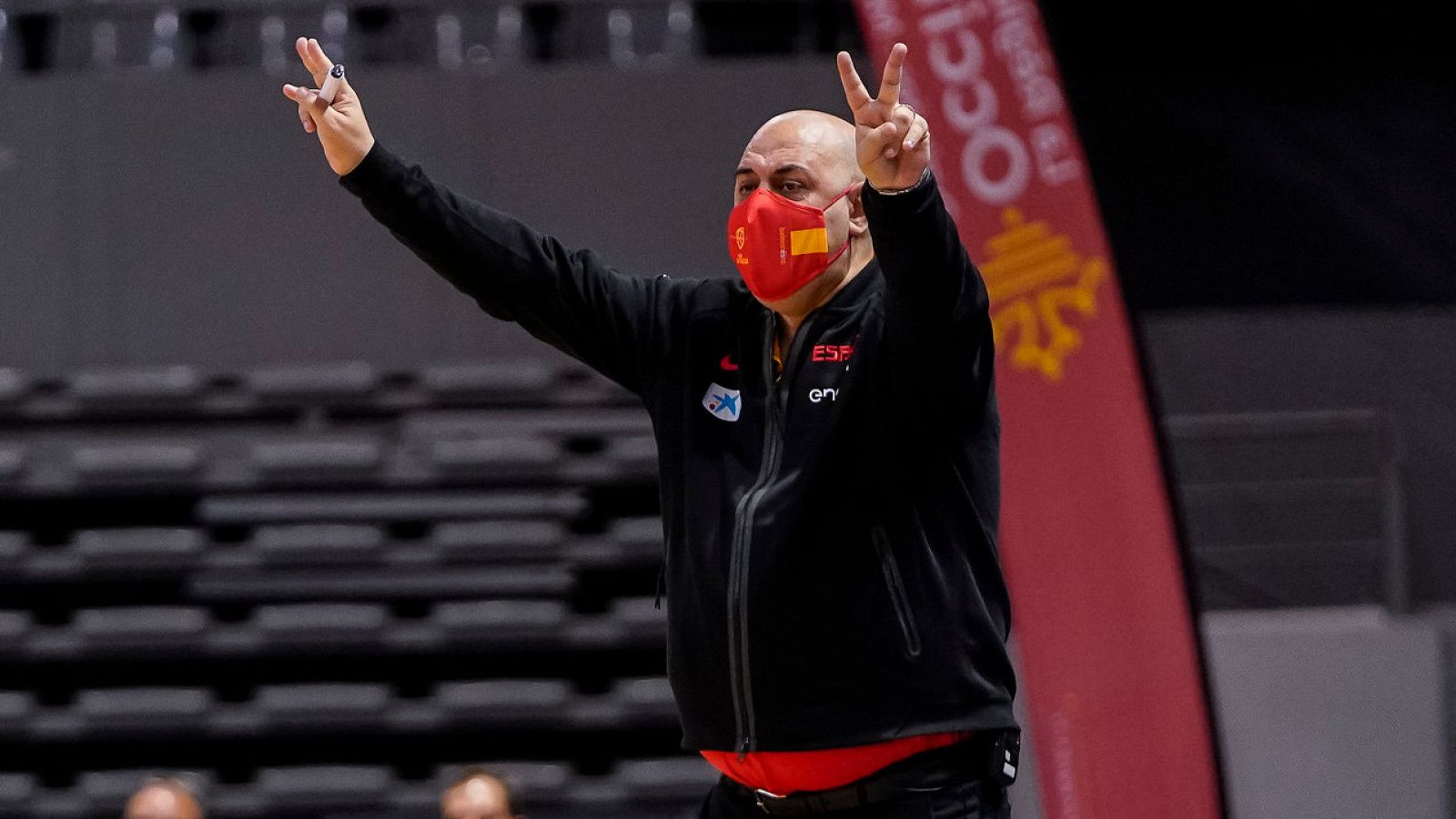 Mondelo llama a "no preocuparse" tras la derrota ante Francia: "Esto es mentira"