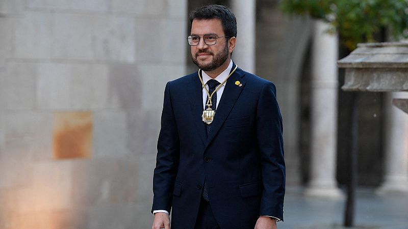 Aragonès se compromete a "hacer inevitable la autodeterminación" en su toma de posesión
