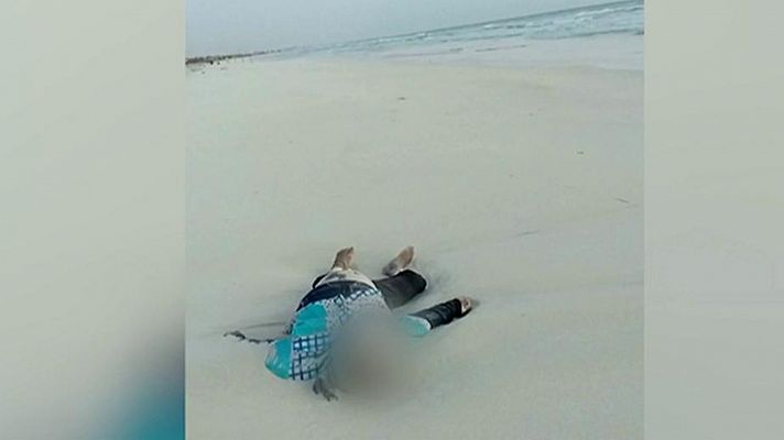 Oscar Camps, sobre los cadáveres aparecidos en una playa de Libia: "Llevaban tres días abandonados en la arena"