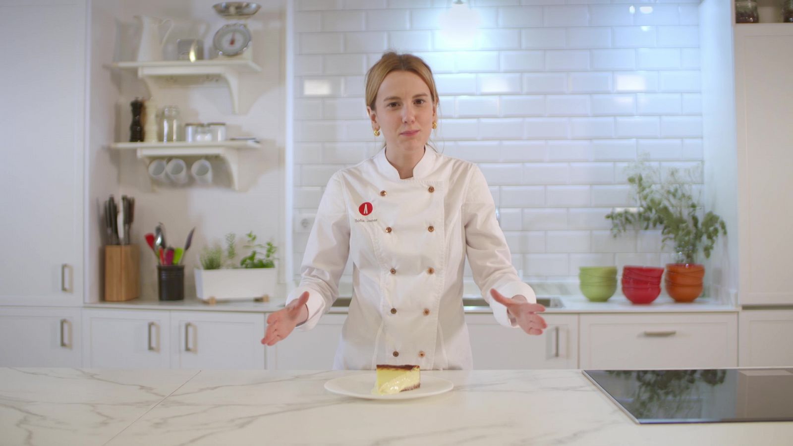 La Sofia Janer ens prepara un cheesecake ben senzill perquè no us portarà molt temps amb un resultat espectacular.