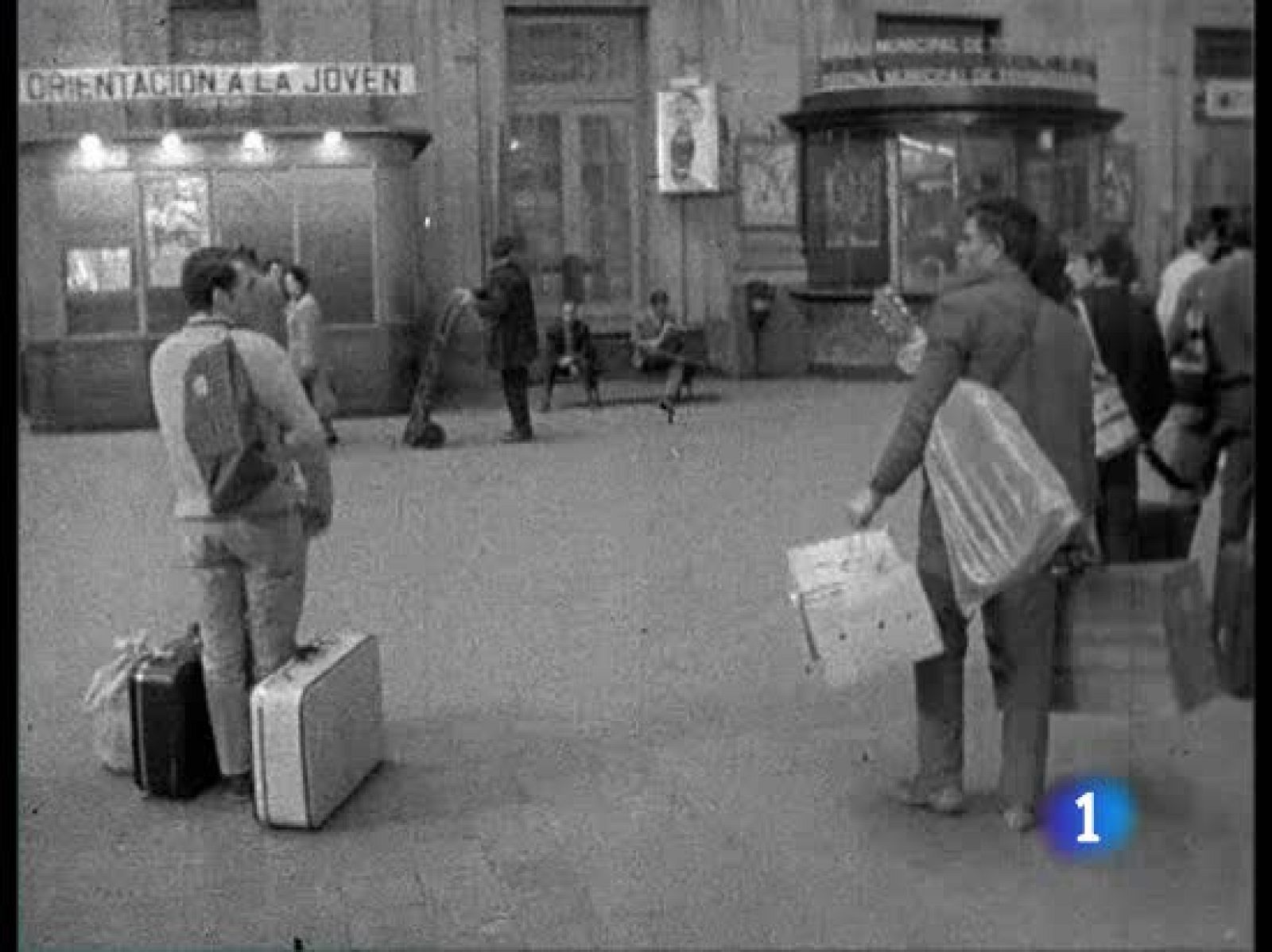 Cada vez son más los españoles que cambian la ciudad por la vida rural | Ver