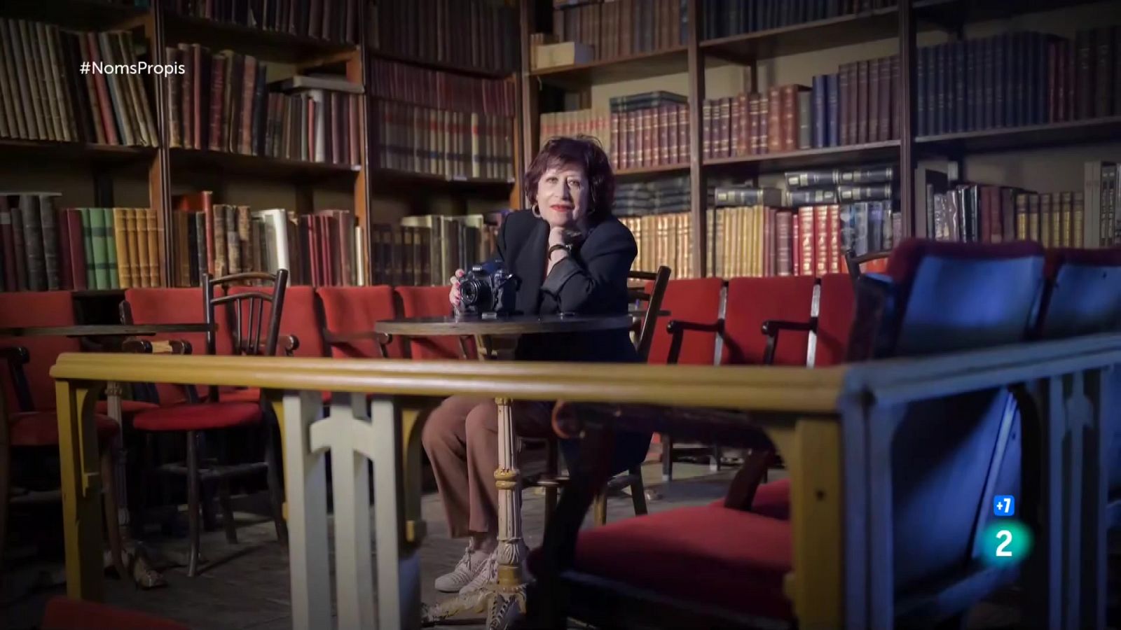 Pilar Aymerich parla amb Anna Cler a Noms Propis