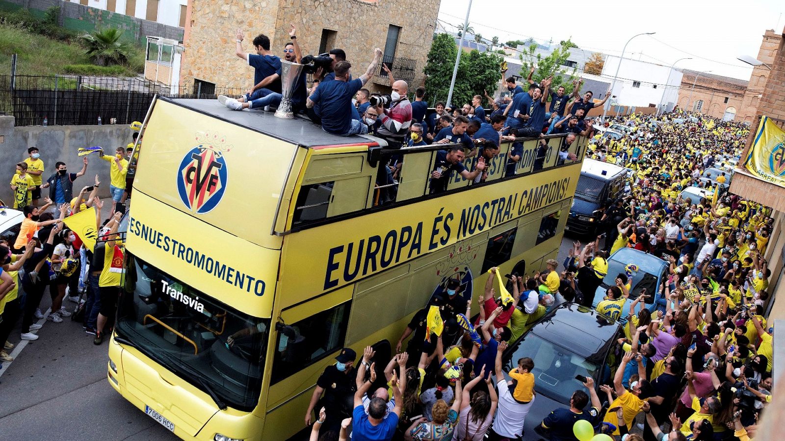 Villarreal se tiñe de amarillo para celebrar la Europa League
