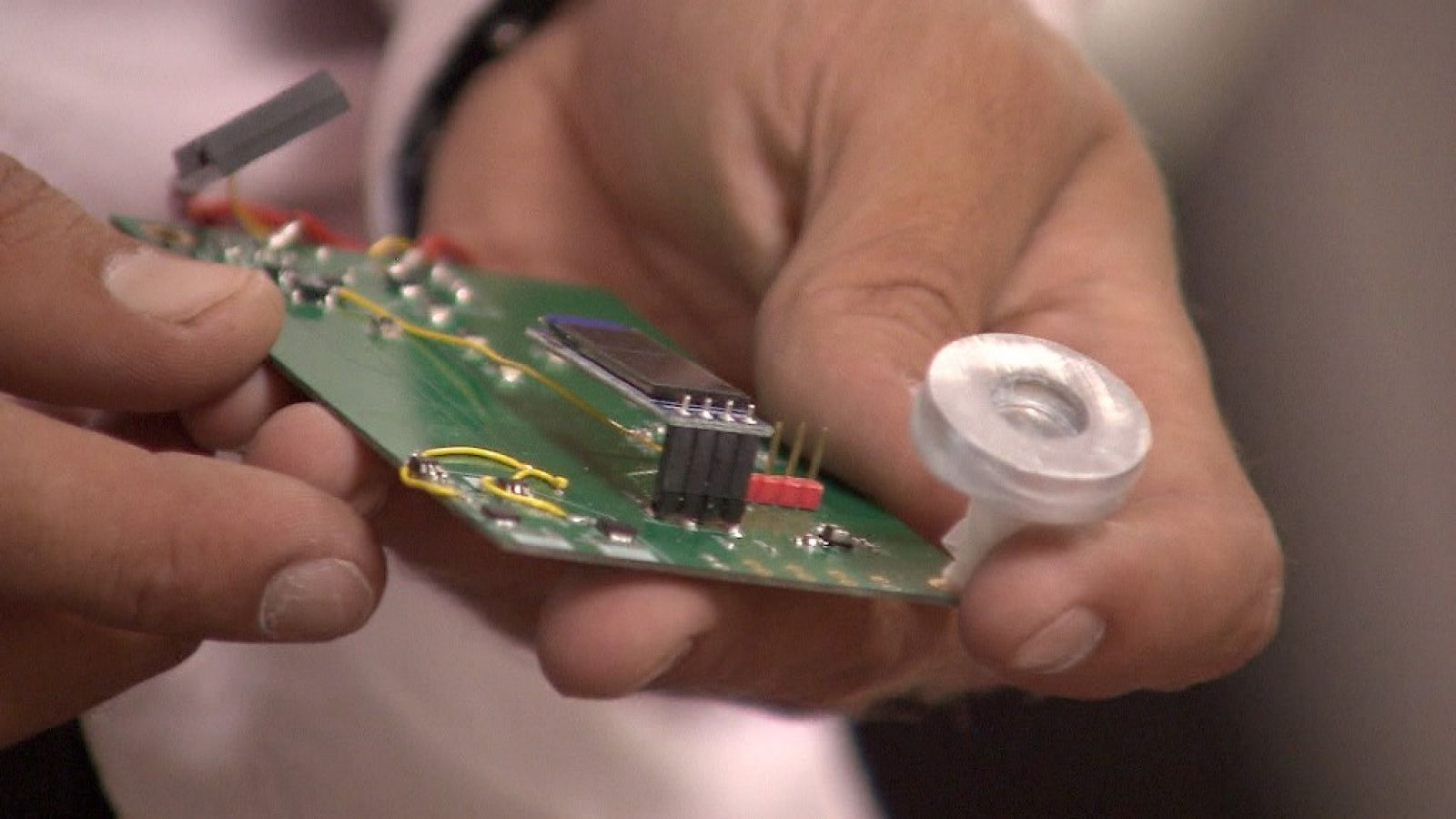 Zoom Net - Medicsen, Essays On Empathy y el boom de los portátiles - ver  ahora