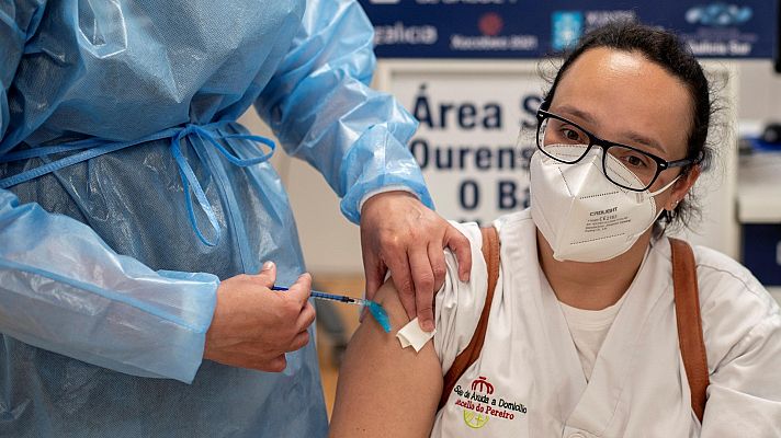 Telexornal - Galicia - Polémica pola segunda dose da vacina