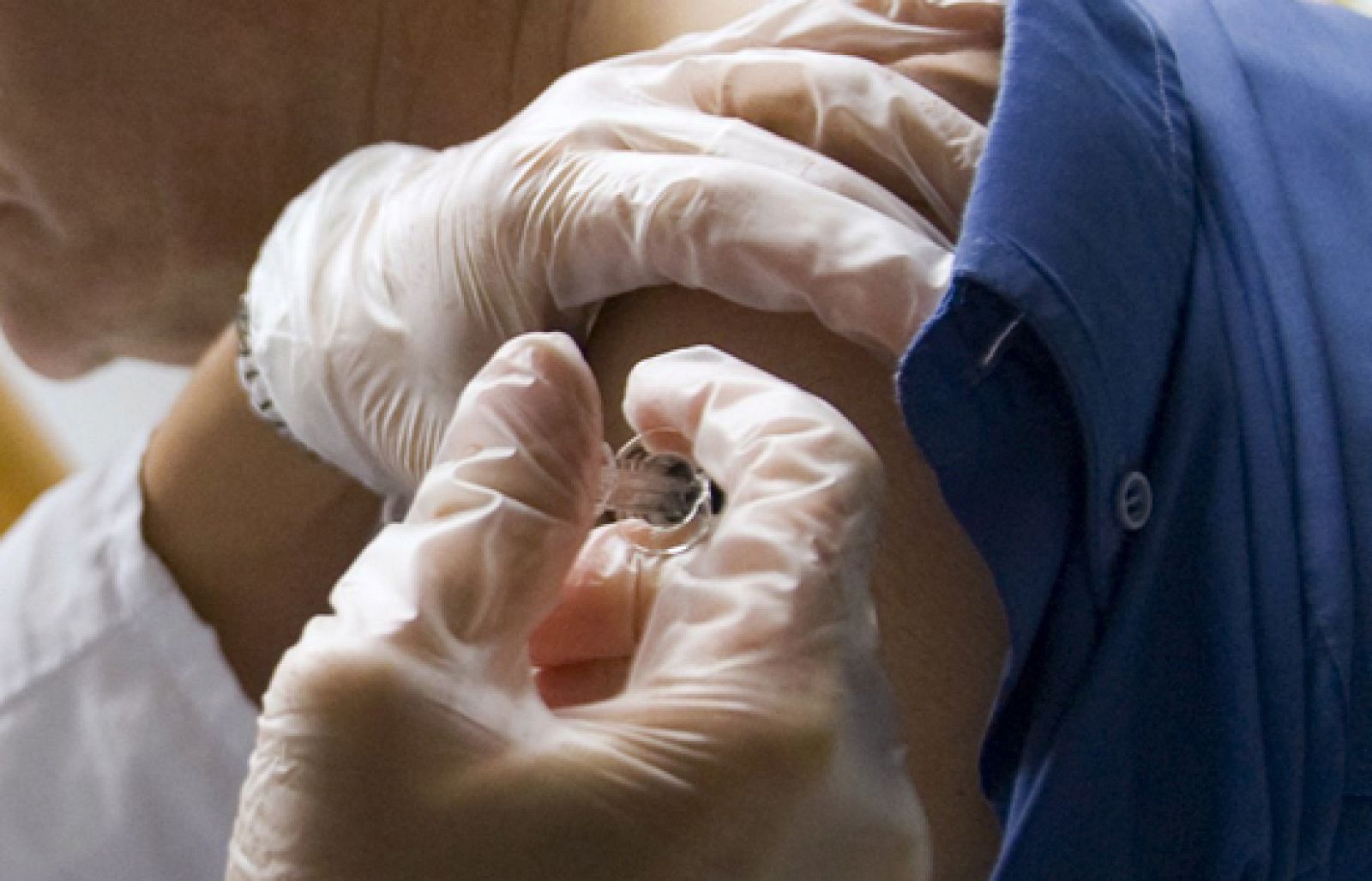 Consiguen una vacuna que reduce un 30 por ciento los casos de contagio del SIDA