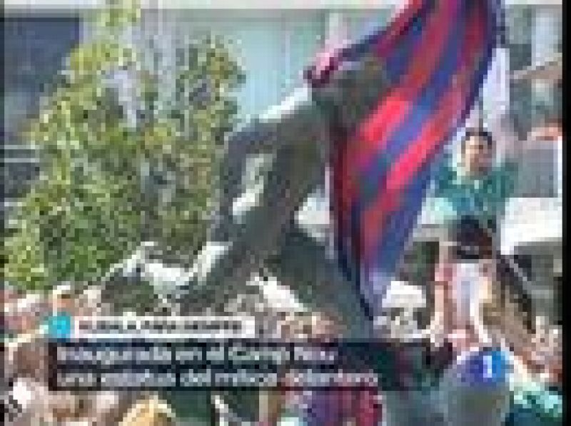 Este jueves se ha inaugurado en el Camp Nou una estatua en honor a Ladislao Kubala, todo un símbolo del barcelonismo. Es de bronce y ha sido colocada en la explanada de acceso al estadio. 