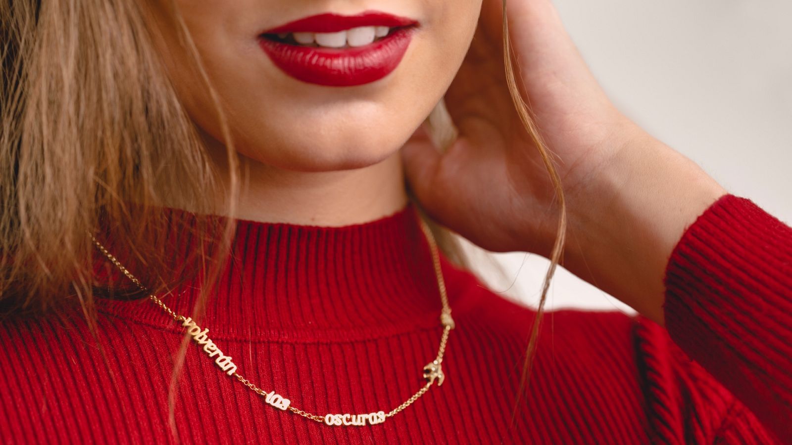 Tendencia Joyería: Poesías convertidas en piezas artesanas