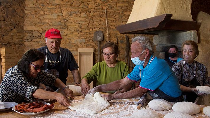 Telediario 1 - Latedo, una aldea que alcanza la inmunidad de grupo