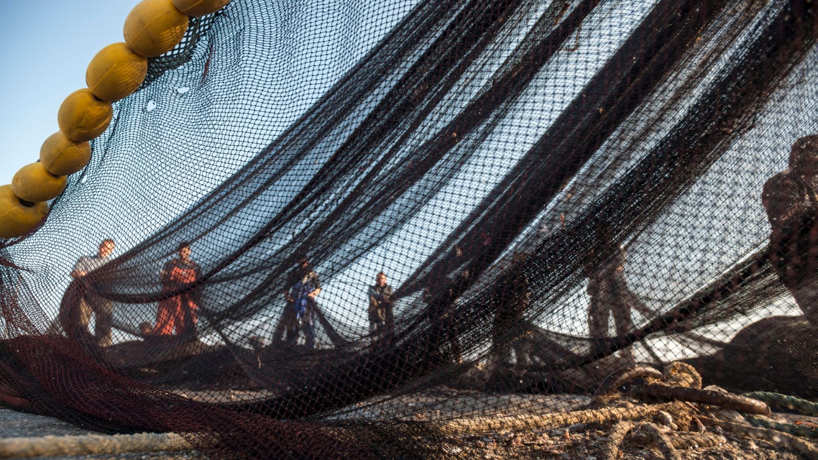 ¿Qué hacen en San Vicente de la Barquera con las redes de pesca?