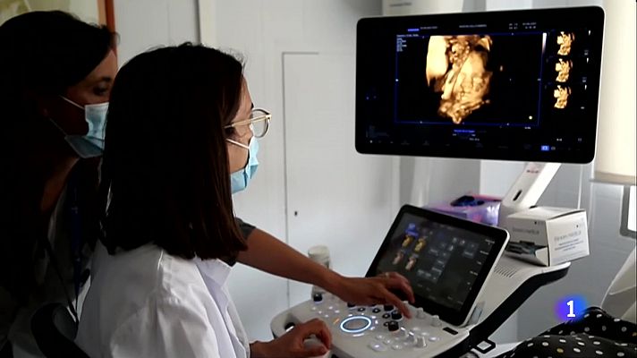 L'Informatiu - Primer assaig que avaluarà la seguretat de la vacuna de Pfizer en embarassades