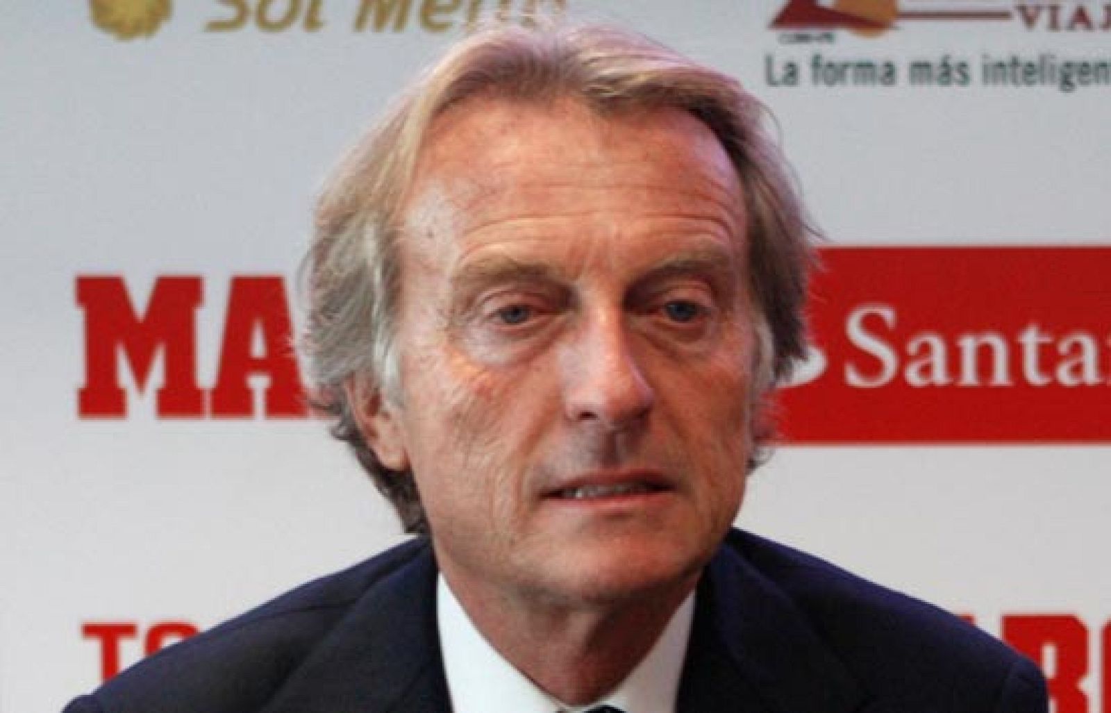 El presidente de Ferrari, Luca Cordero di Montezemolo no ha incluido a Raikkonen entre los pilotos confirmados para la temporada que viene, al tiempo que elogia a Fernando Alonso. 
