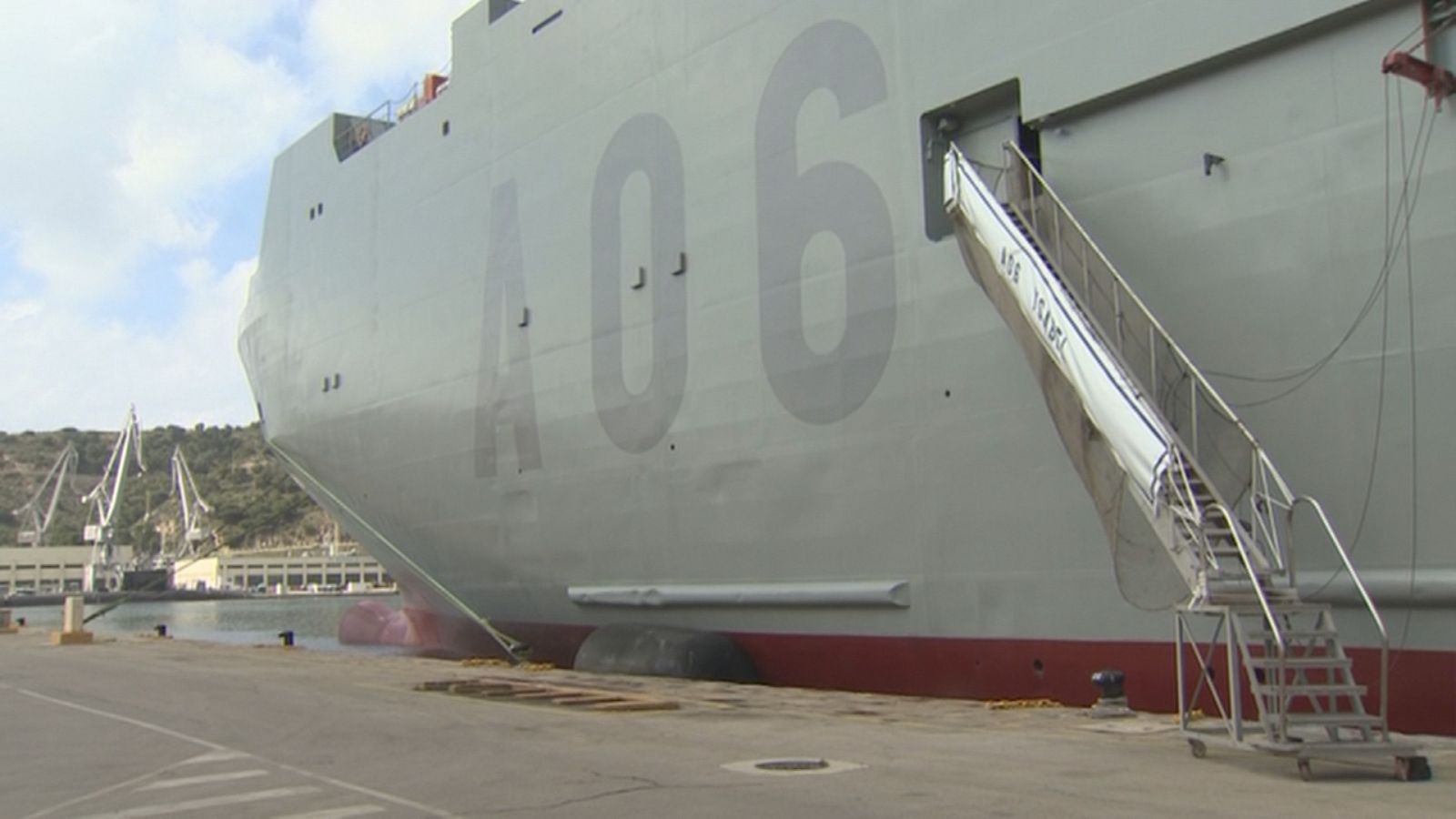 Crónica de la entrega del buque logístico Ysabel a la Armada