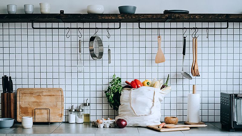 Cada vez son más los jóvenes que aprenden a cocinar con redes sociales como TikTok