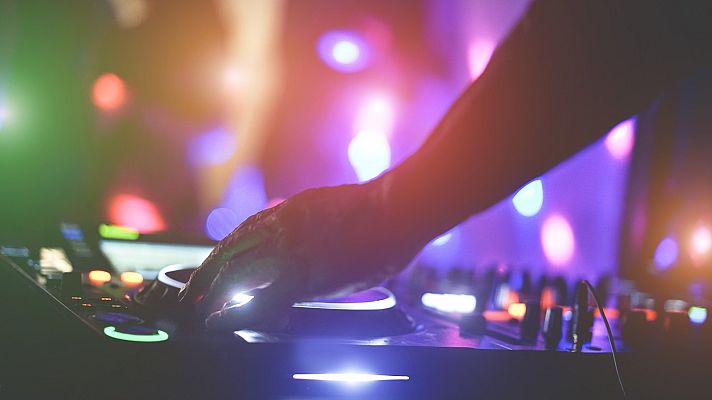 La tarde en 24h - Sanidad permitirá la apertura "gradual y progresiva" del ocio nocturno en zonas de riesgo bajo o nueva normalidad