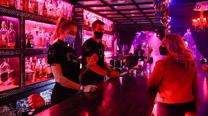 Telediario 1 - El ocio nocturno y la hostelería amenazan con recurrir las nuevas restricciones