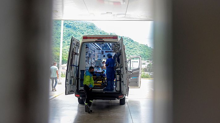 Informativo 24h - La pandemia en Ecuador: la empresa de gestión de residuos de Quito coordina el levantamiento de cadáveres