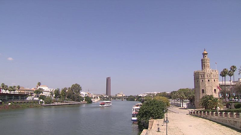 Chubascos y tormentas localmente fuertes en un amplio entorno del alto y medio Ebro - ver ahora