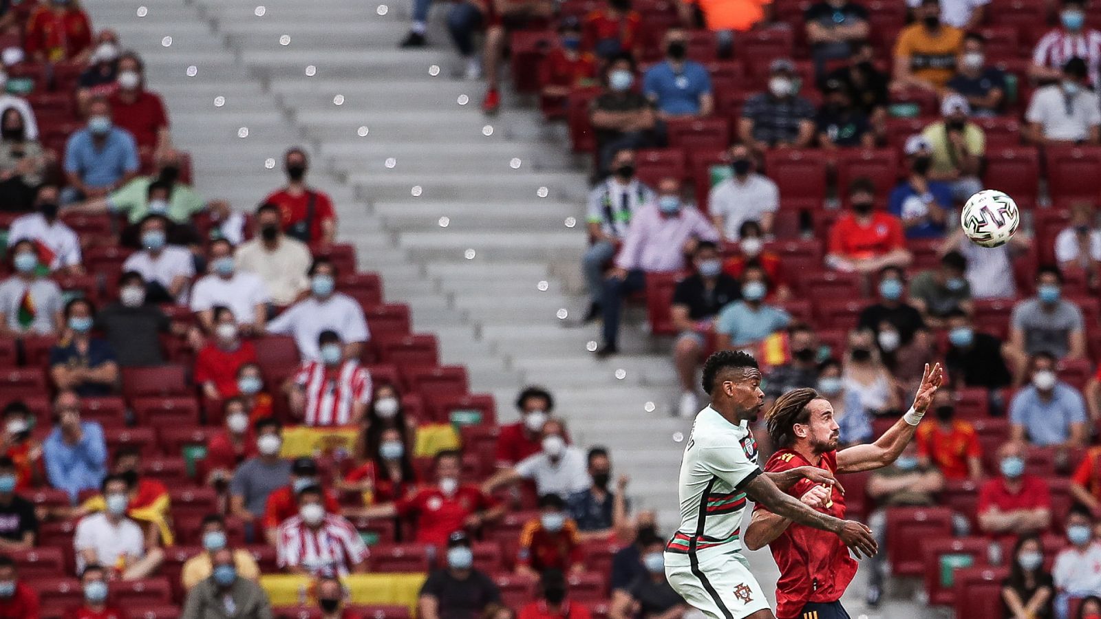 15.000 personas en el Metropolitano para ver a la selección