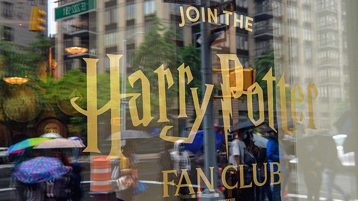 Telediario 1 - Se cumplen 20 años del estreno de 'Harry Potter y la piedra filosofal'