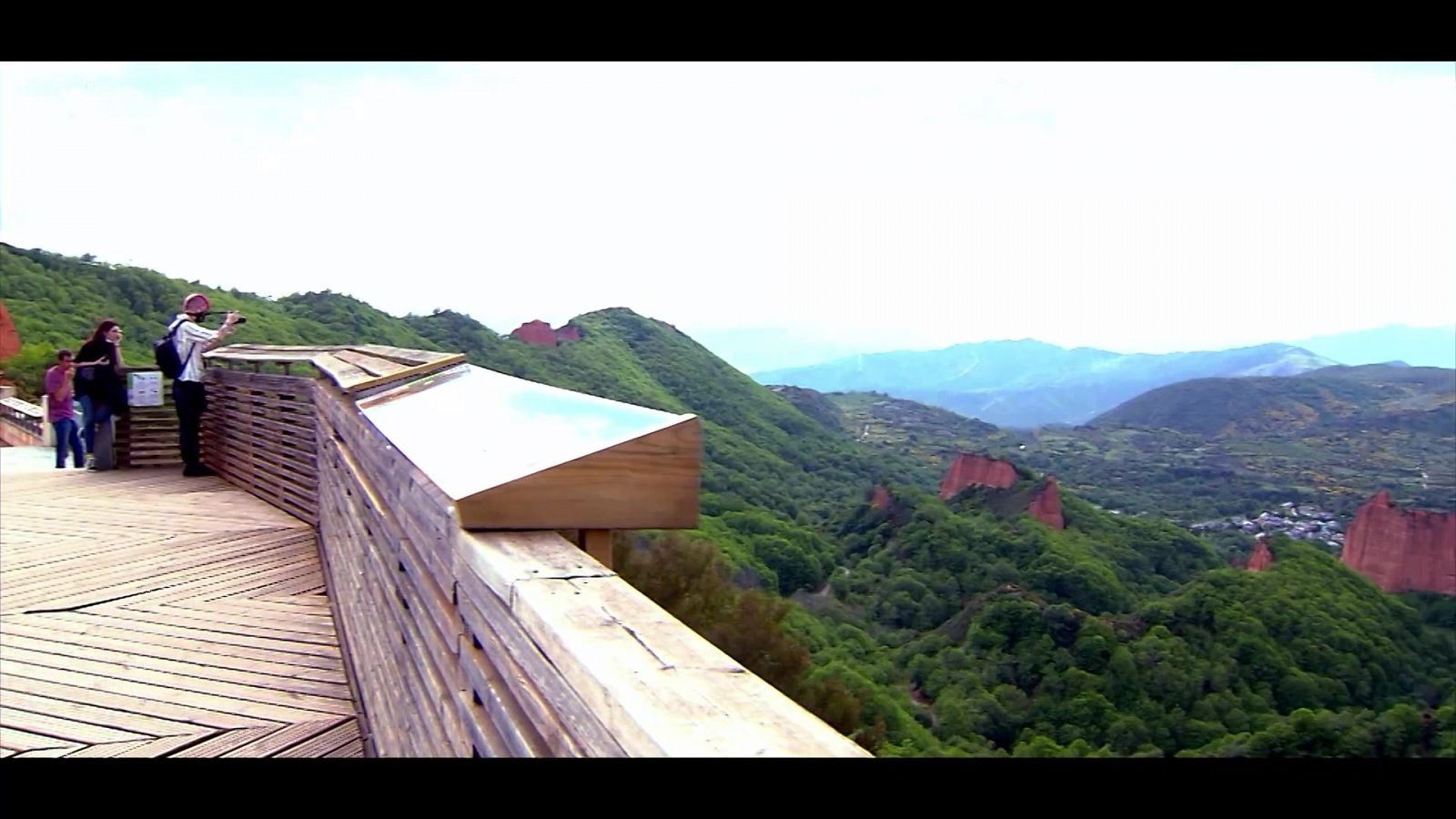 Zoom Tendencias - El valle del Bierzo, placeres de leyenda - ver ahora