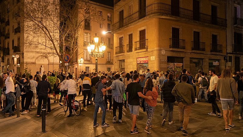 Más de 11.000 personas desalojadas este fin de semana en Barcelona por botellones masivos