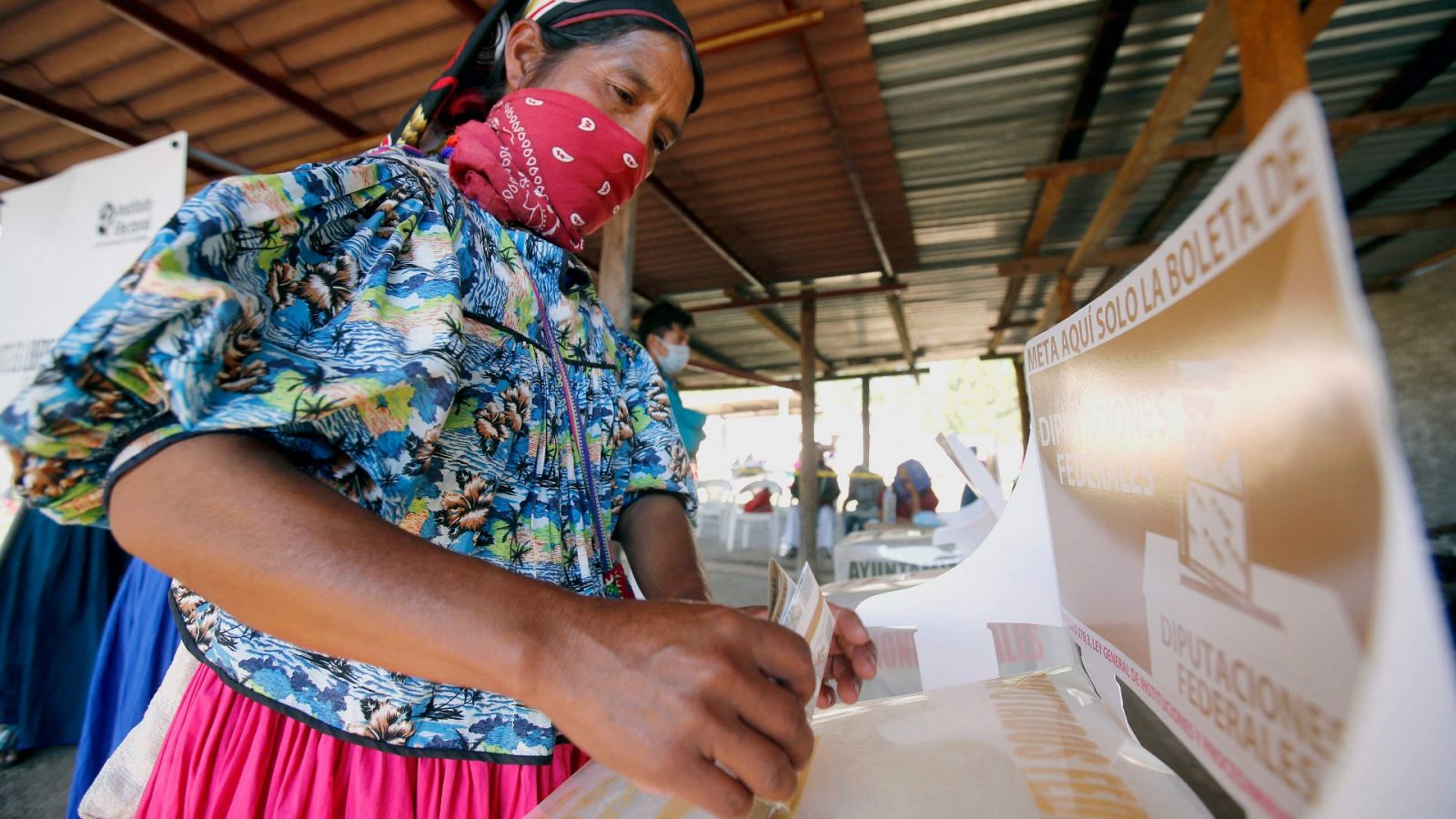 La votación en México se produce con normalidad, aunque con incidencias aisladas