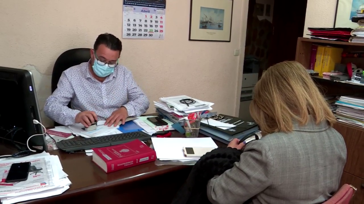 "Échale horas": la realidad del mundo laboral en España