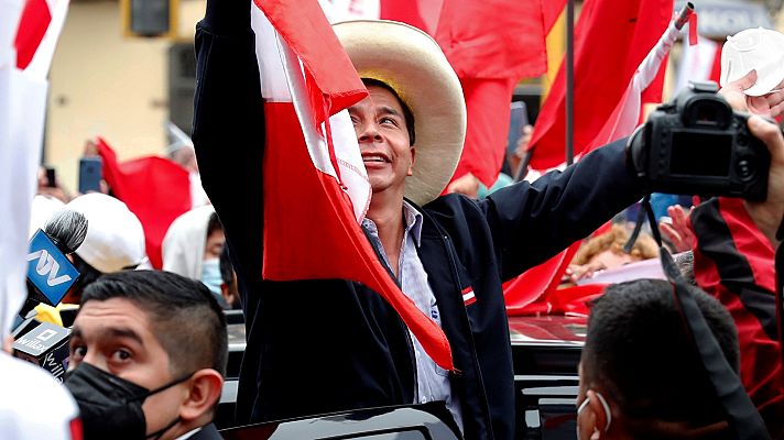 Telediario 1 - Castillo da la sorpresa y adelanta a Fujimori en las elecciones peruanas