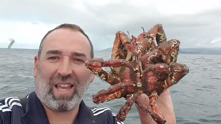 Telediario 1 - Día Mundial de los Océanos: Rogelio Santos, el pescador activista viral en redes