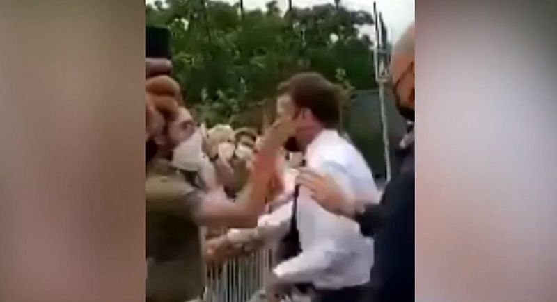 El presidente francés Emmanuel Macron agredido durante una visita a sureste del país