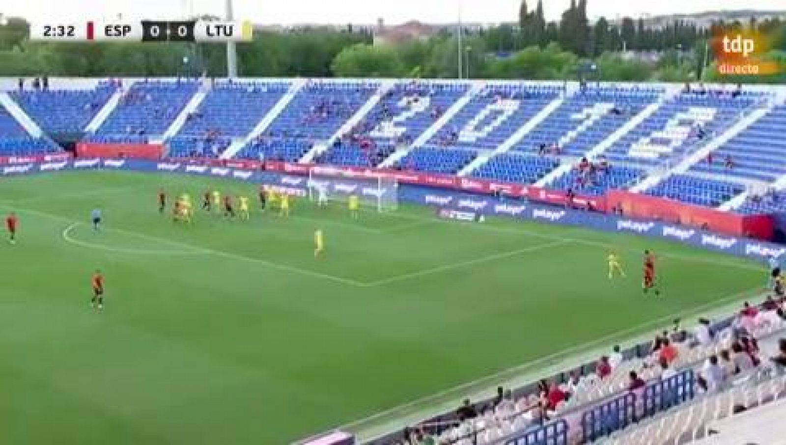España - Lituania | Guillamón adelanta a la Roja en un córner (1-0)