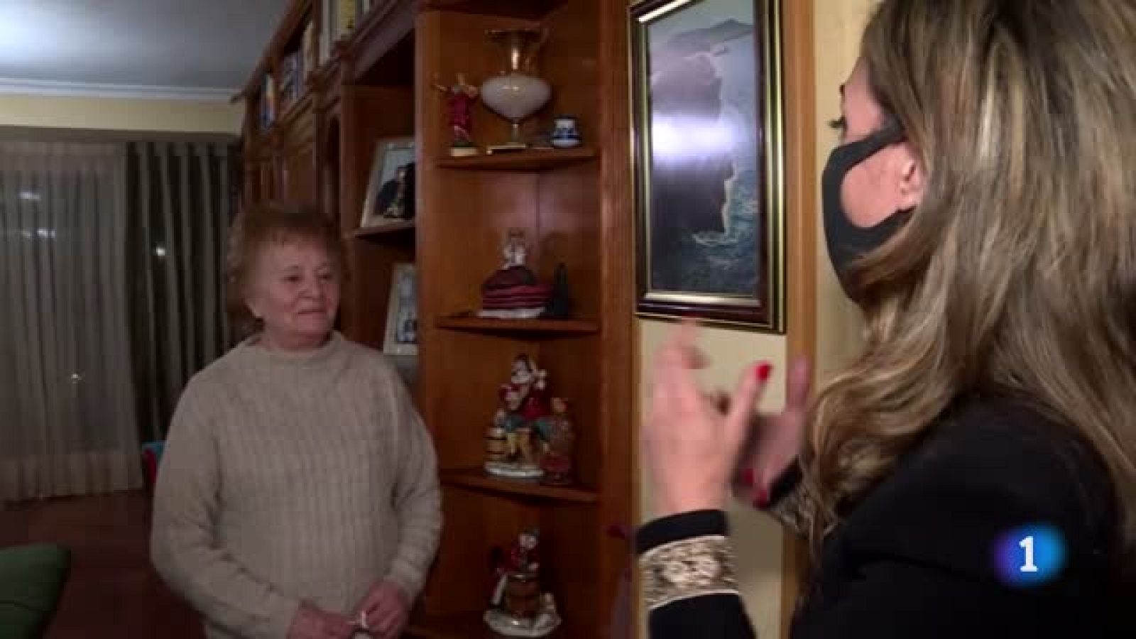 Las madres solteras piden ayudas para conciliar - Comando Actualidad | Ver