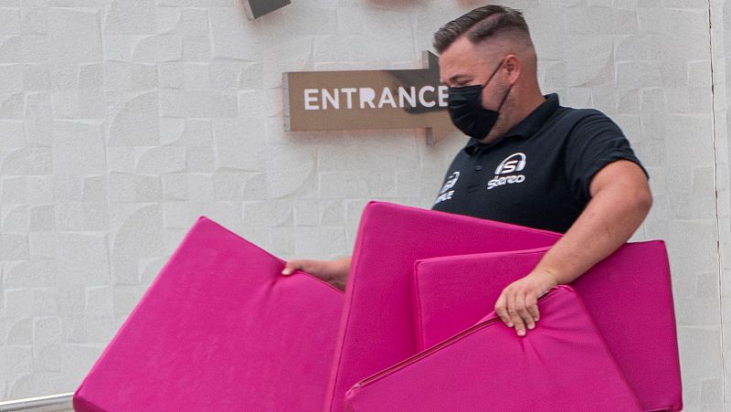 La reactivación del turismo permitirá la creación de 400.000 puestos laborales en verano - Telediario 1 | Ver