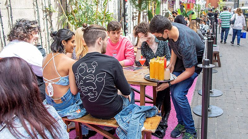 Sanidad acuerda con las CC.AA. que "las medidas sobre el ocio nocturno pasan a ser recomendaciones"