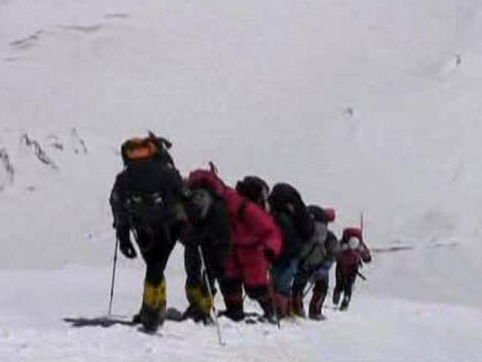 Al filo de lo imposible - Dhaulagiri - Al filo de lo imposible | Ver