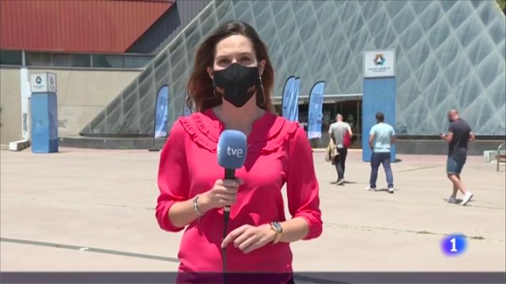 L'Informatiu - La Generalitat obre les cites vacunar la població d'entre 40 i 44 anys