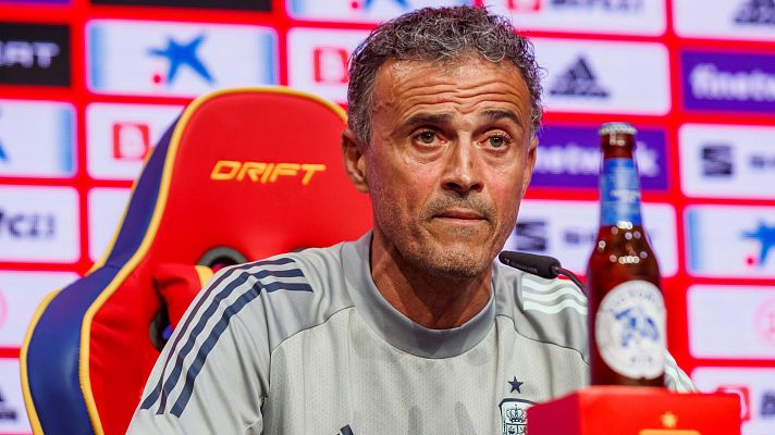 Telediario 1 - Luis Enrique esperará a Busquets y confía en el regreso de Diego Llorente