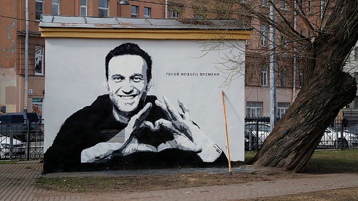 Telediario 1 - La Justicia rusa eleva el asedio contra las voces contrarias a Vladímir Putin