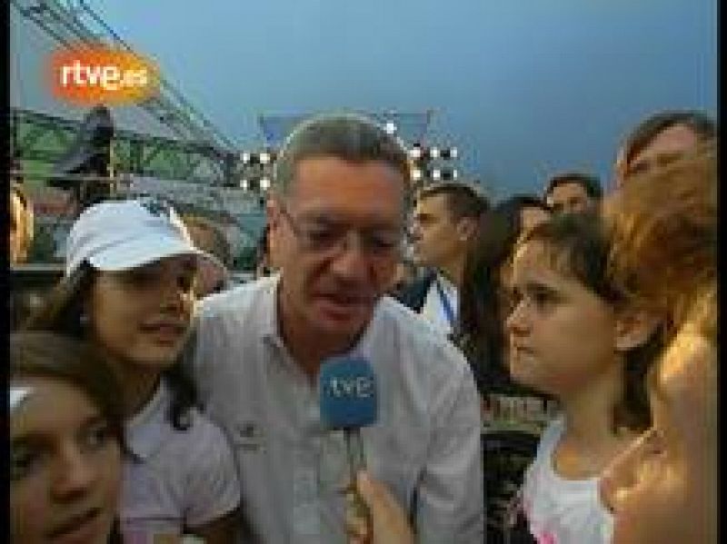 El alcalde de Madrid, Alberto Ruiz Gallardón, participa en el acto de Cibeles para promocionar la candidatura de Madrid 2016. 