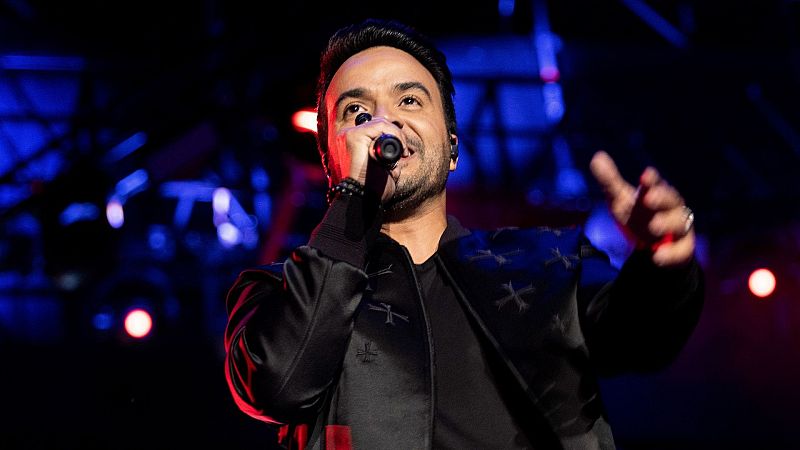 Tarde lo que tarde - "Bésame", el nuevo éxito del artista puertorriqueño Luis Fonsi - Escuchar ahora