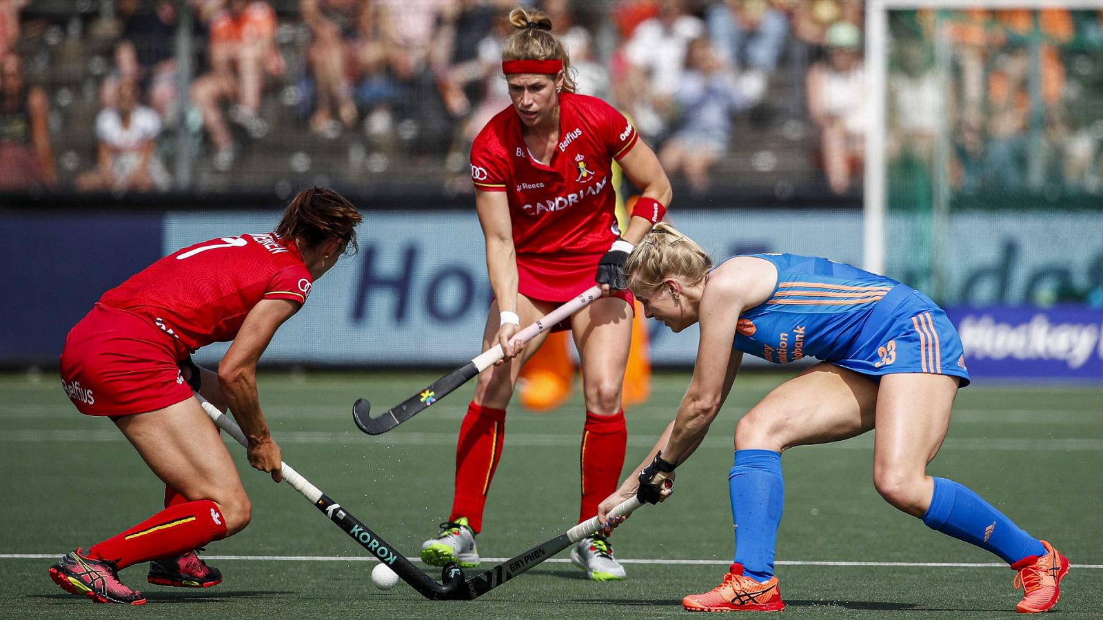 Hockey hierba - Campeonato de Europa femenino. 1ª semifinal: Holanda - Bélgica
